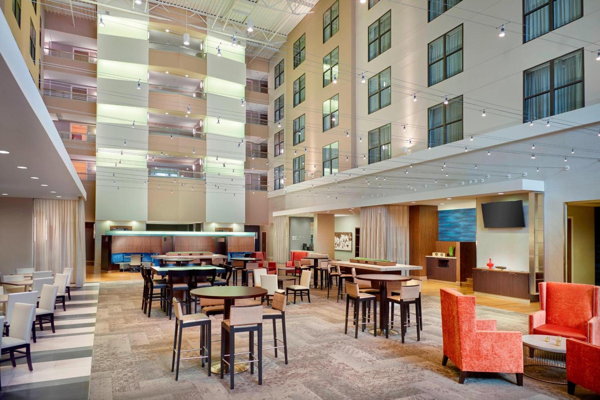 מלון Courtyard Atlanta Decatur Downtown/Emory מראה חיצוני תמונה